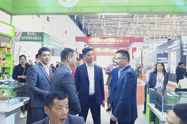 1_0002_9bd6dcb6-b2b3-426e-9e4c-6b78bb984532